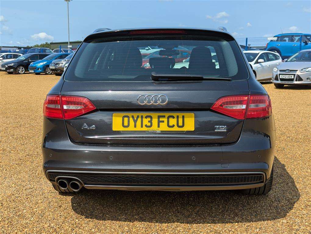 <p>2013 AUDI A4 S LINE TDI QUATTRO AUTO</p>