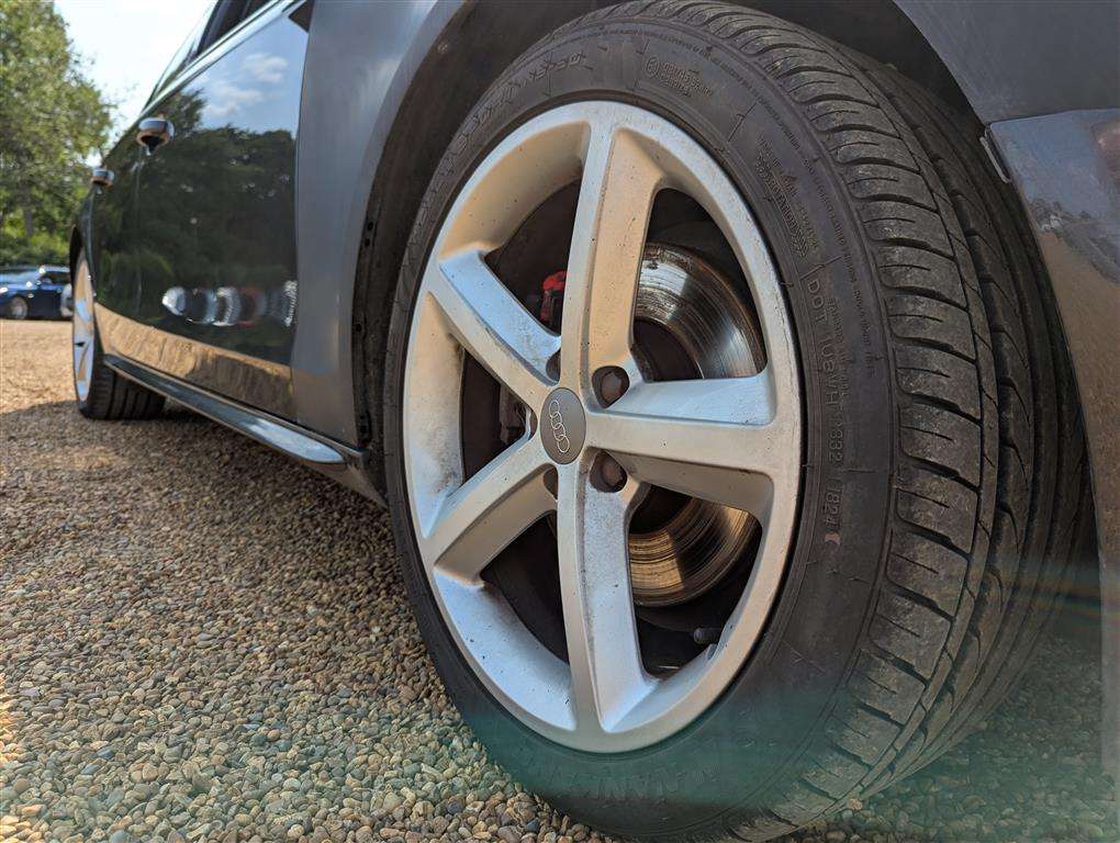 <p>2013 AUDI A4 S LINE TDI QUATTRO AUTO</p>