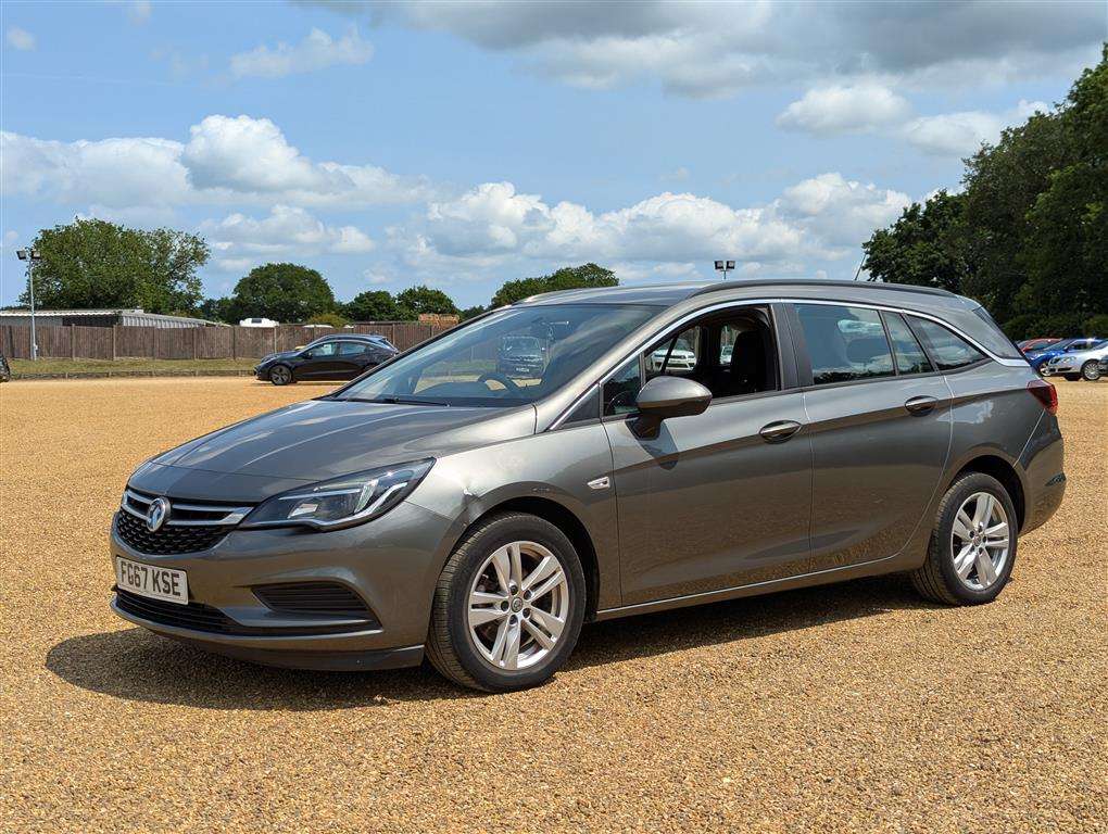 <p>2017 VAUXHALL ASTRA DESIGN CDTI ECOTEC</p>
