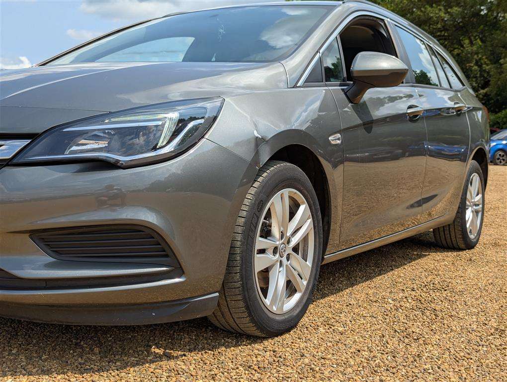 <p>2017 VAUXHALL ASTRA DESIGN CDTI ECOTEC</p>