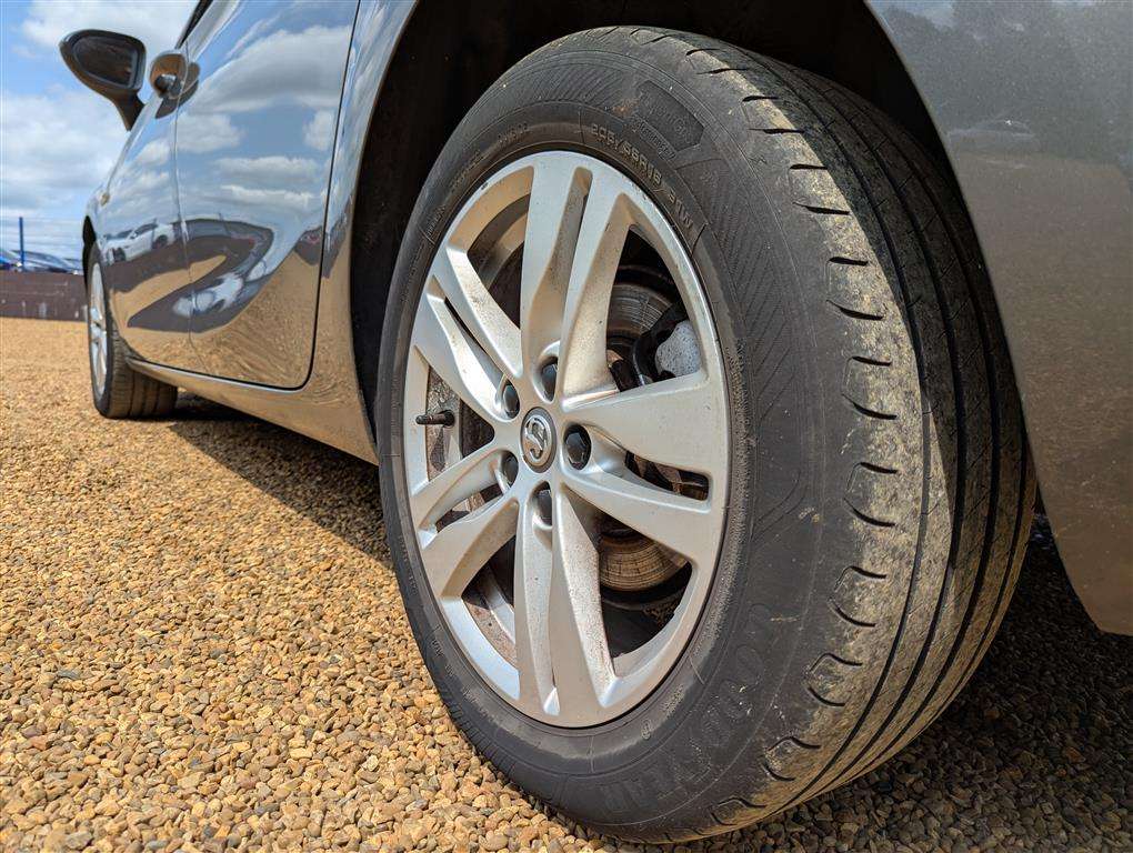 <p>2017 VAUXHALL ASTRA DESIGN CDTI ECOTEC</p>