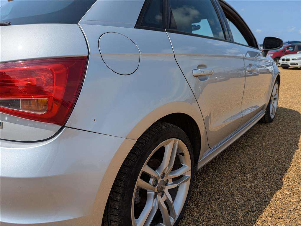 <p>2013 AUDI A1 S LINE TFSI</p>