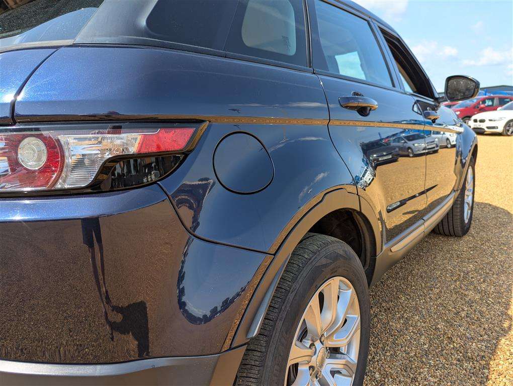 <p>2014 LAND ROVER RANGE ROVER EVOQUE PURE T</p>