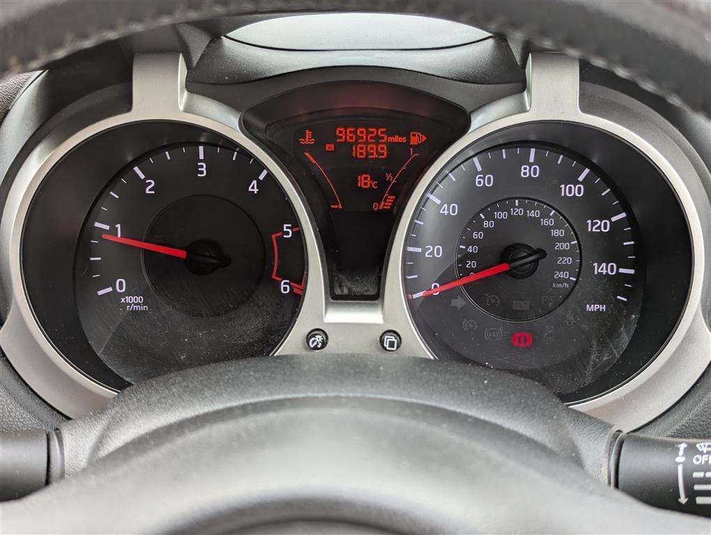 <p>2013 NISSAN JUKE ACENTA DCI</p>