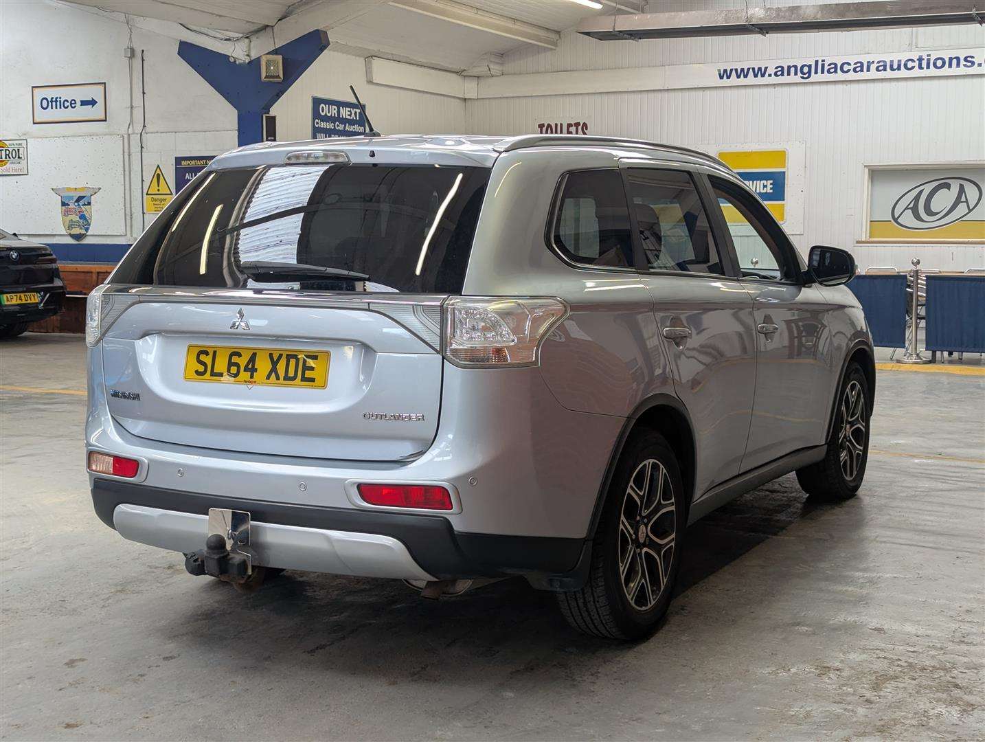 <p>2014 MITSUBISHI OUTLANDER GX 3 DI-D</p>