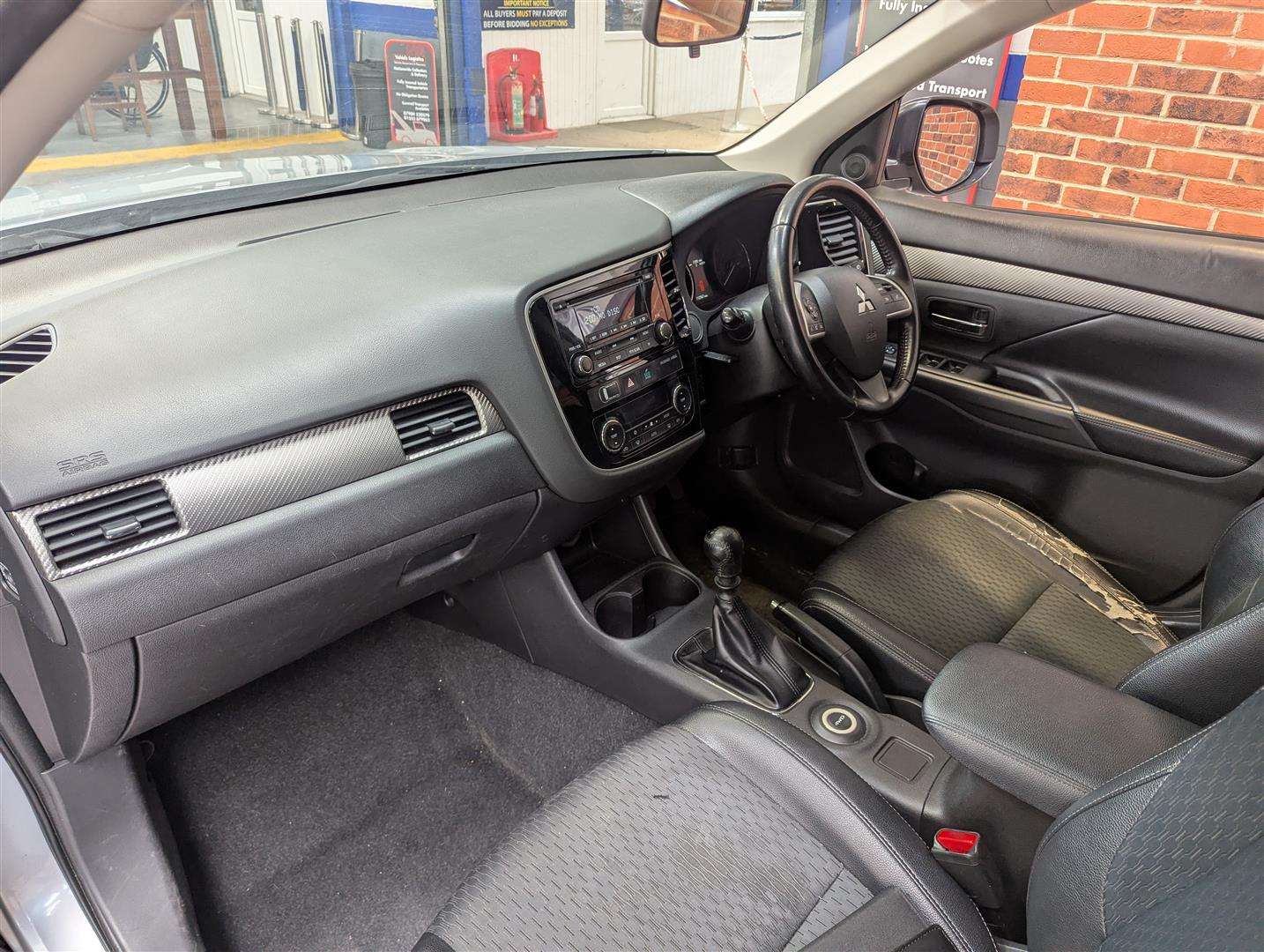 <p>2014 MITSUBISHI OUTLANDER GX 3 DI-D</p>