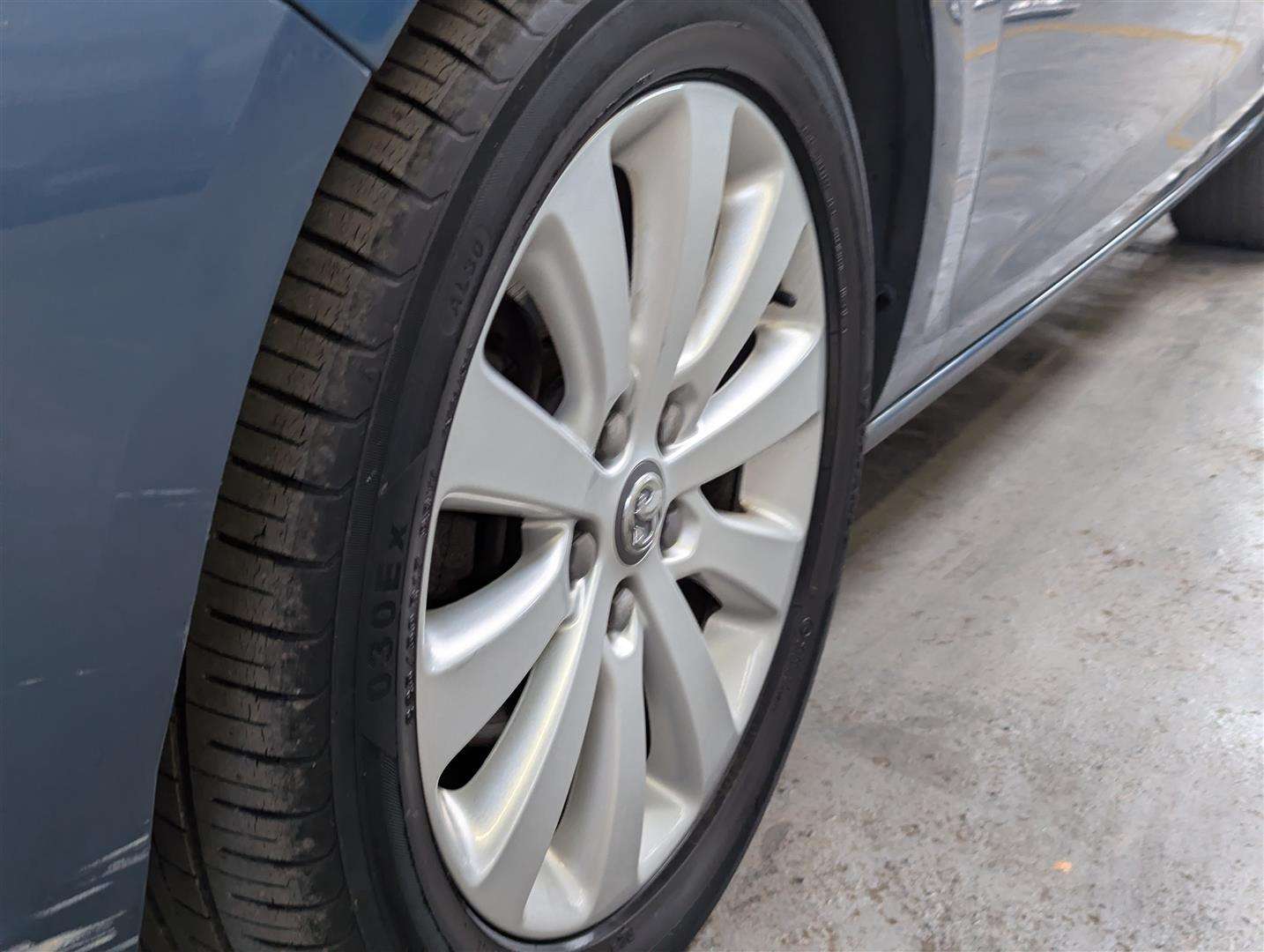 <p>2013 VAUXHALL ASTRA TECH LINE CDTI S/S</p>