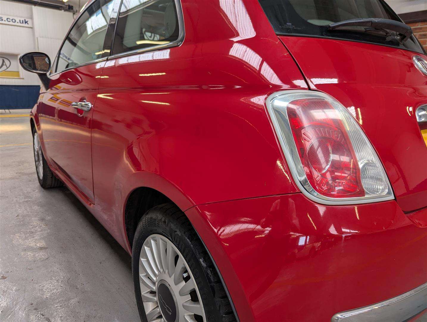 <p>2013 FIAT 500 LOUNGE</p>