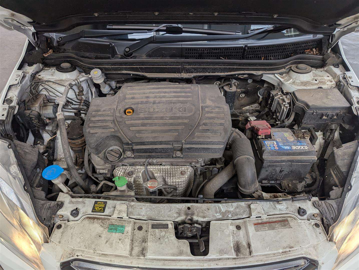 <p>2015 SUZUKI SX4 S-CROSS SZ-T</p>