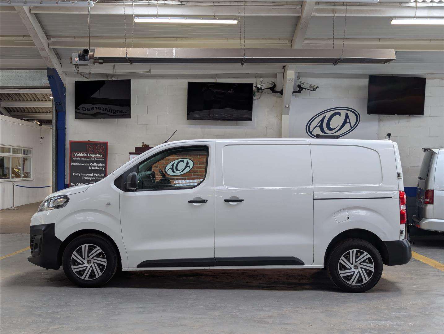 <p>2019 CITROEN DISPATCH 1400 EN-PRISE BH</p>