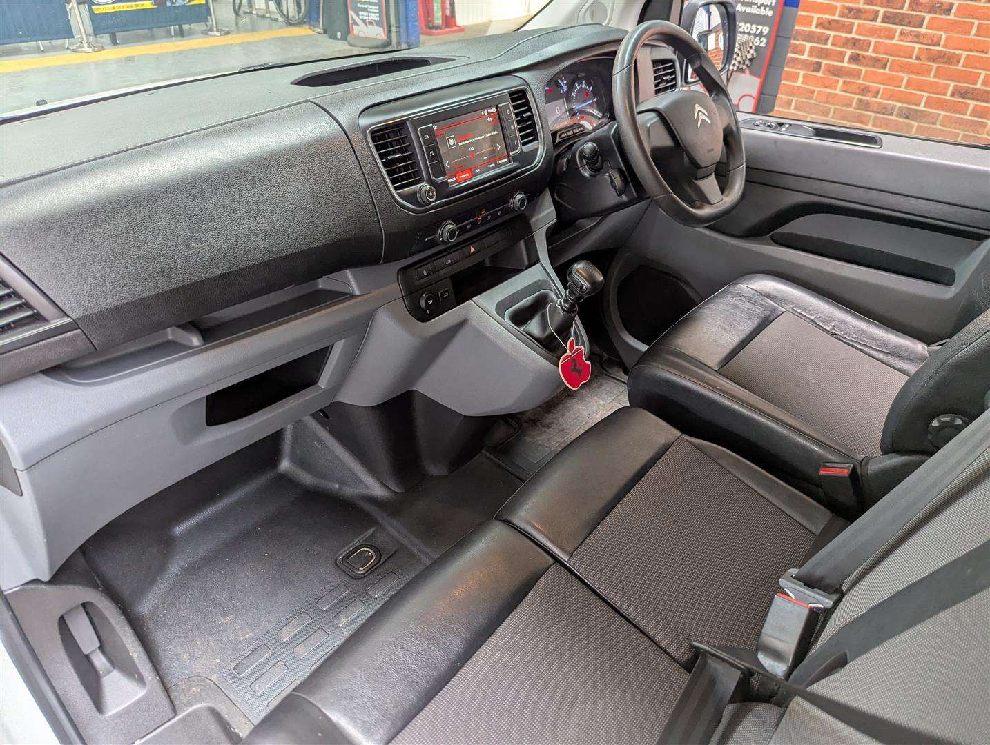 <p>2019 CITROEN DISPATCH 1400 EN-PRISE BH</p>