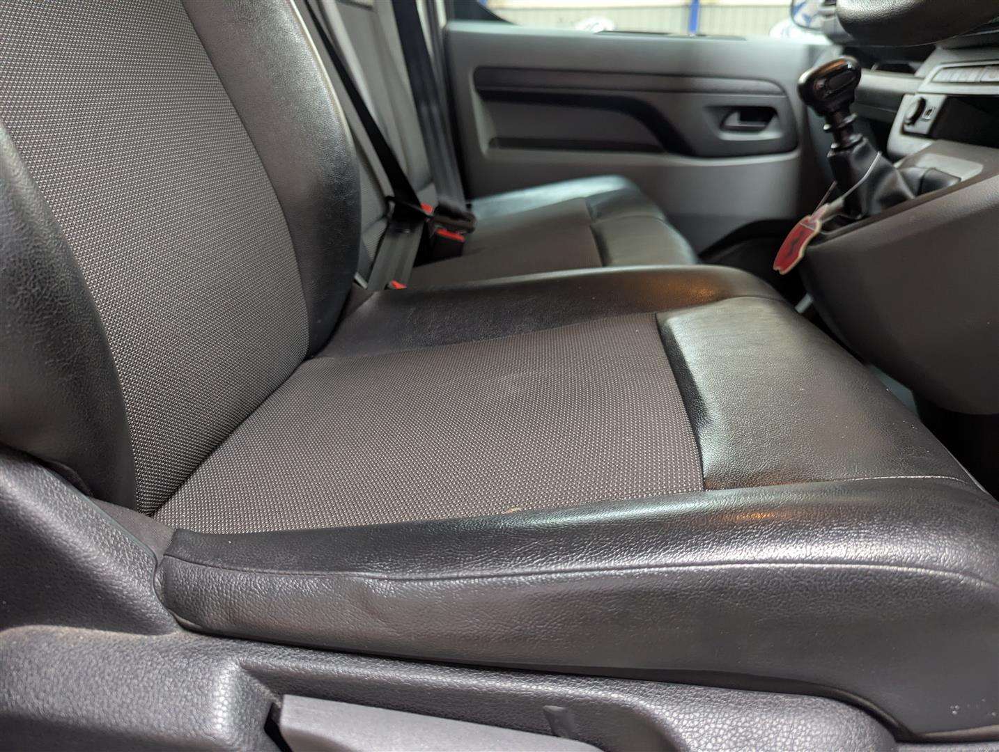 <p>2019 CITROEN DISPATCH 1400 EN-PRISE BH</p>
