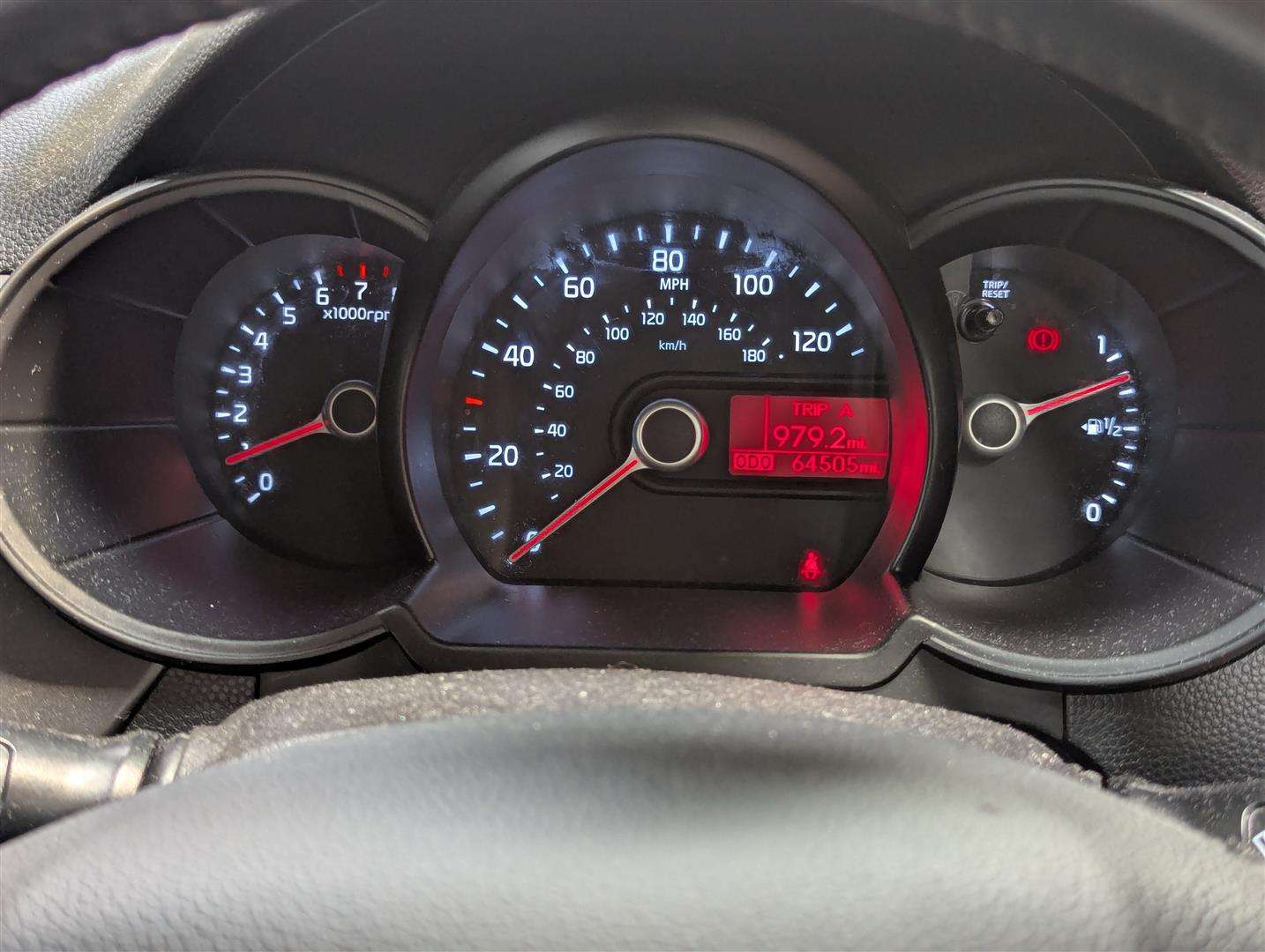 <p>2013 KIA PICANTO CITY</p>