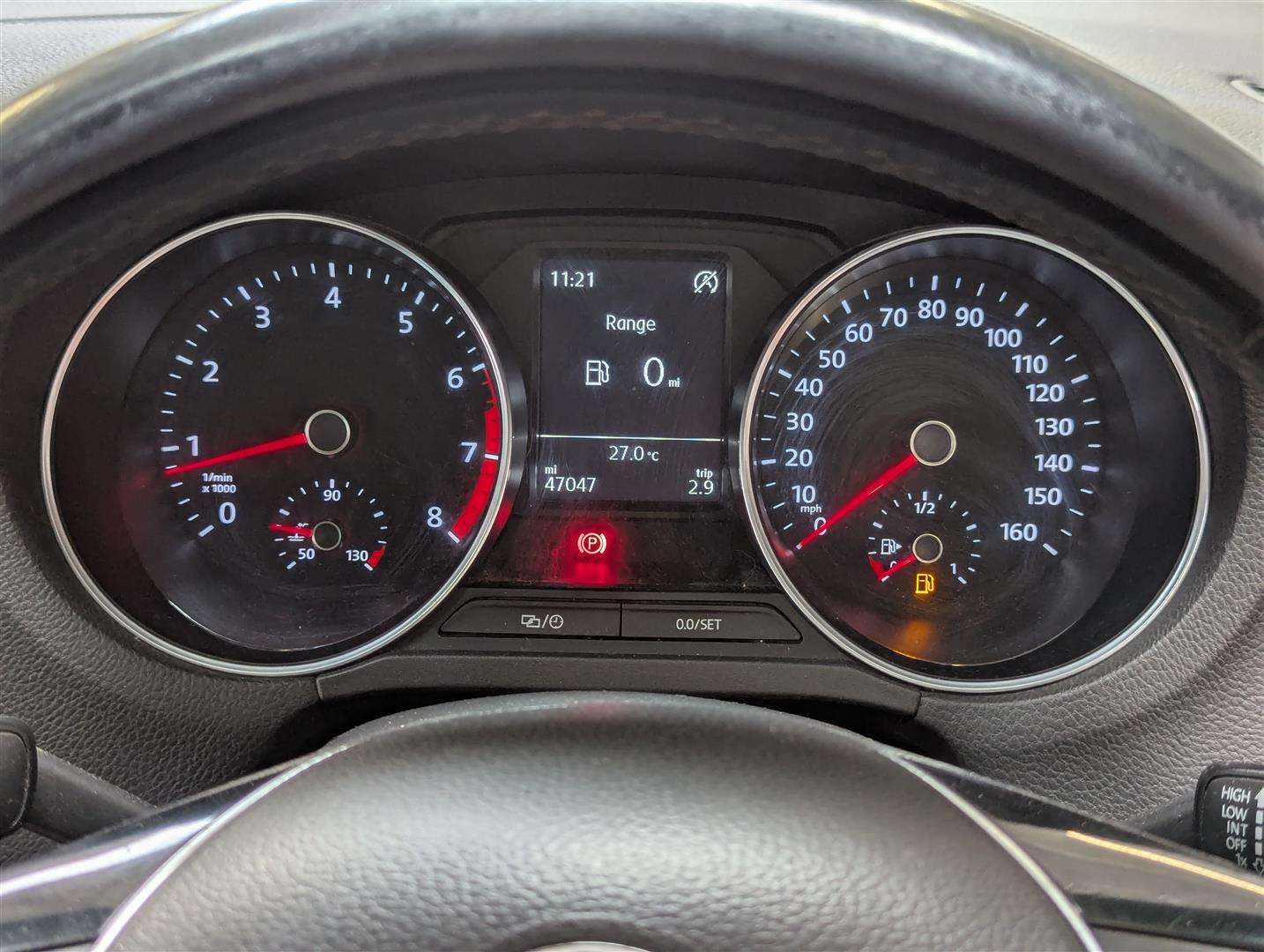 <p>2014 VOLKSWAGEN POLO SE</p>