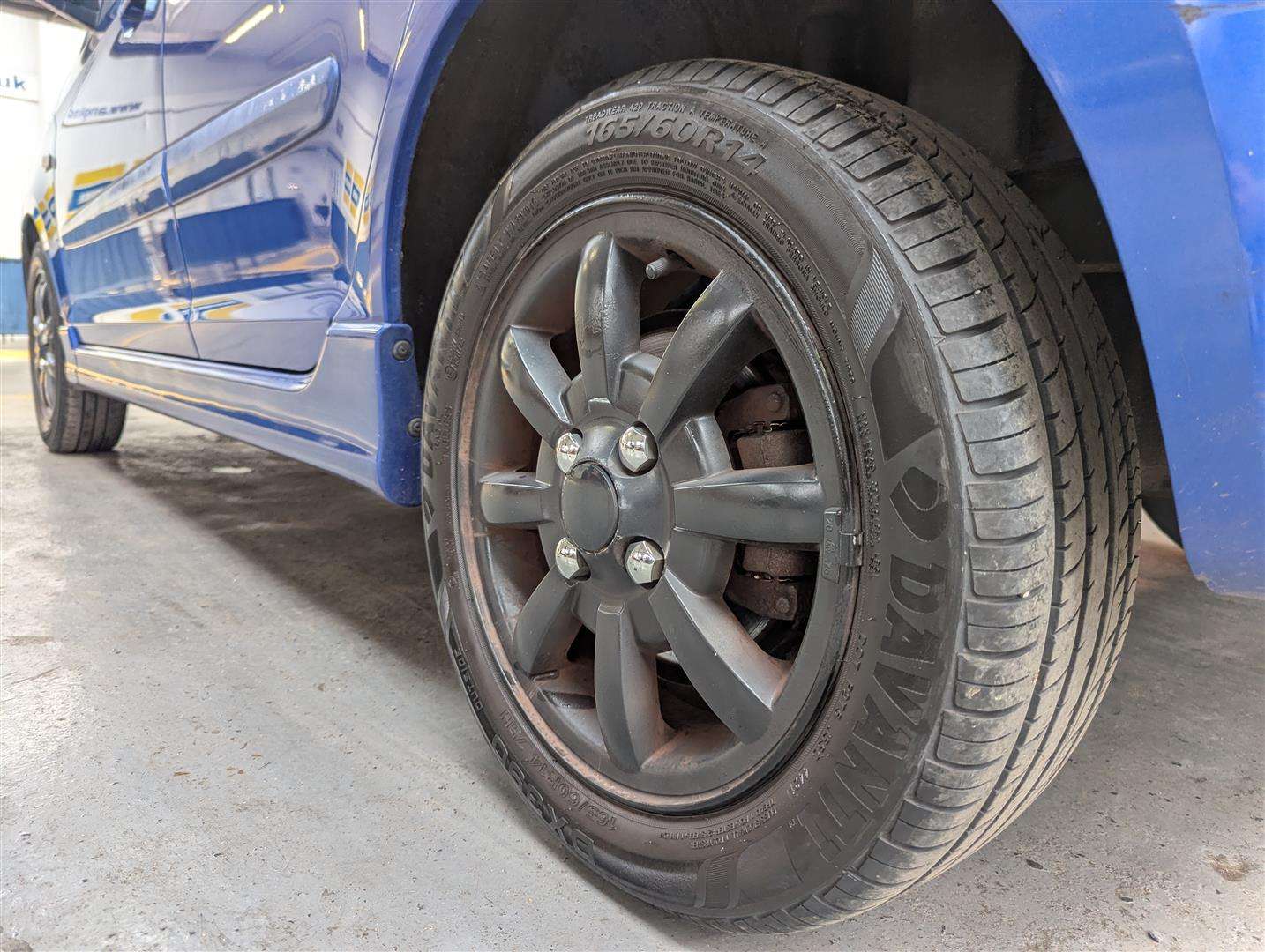 <p>2004 KIA PICANTO SE</p>