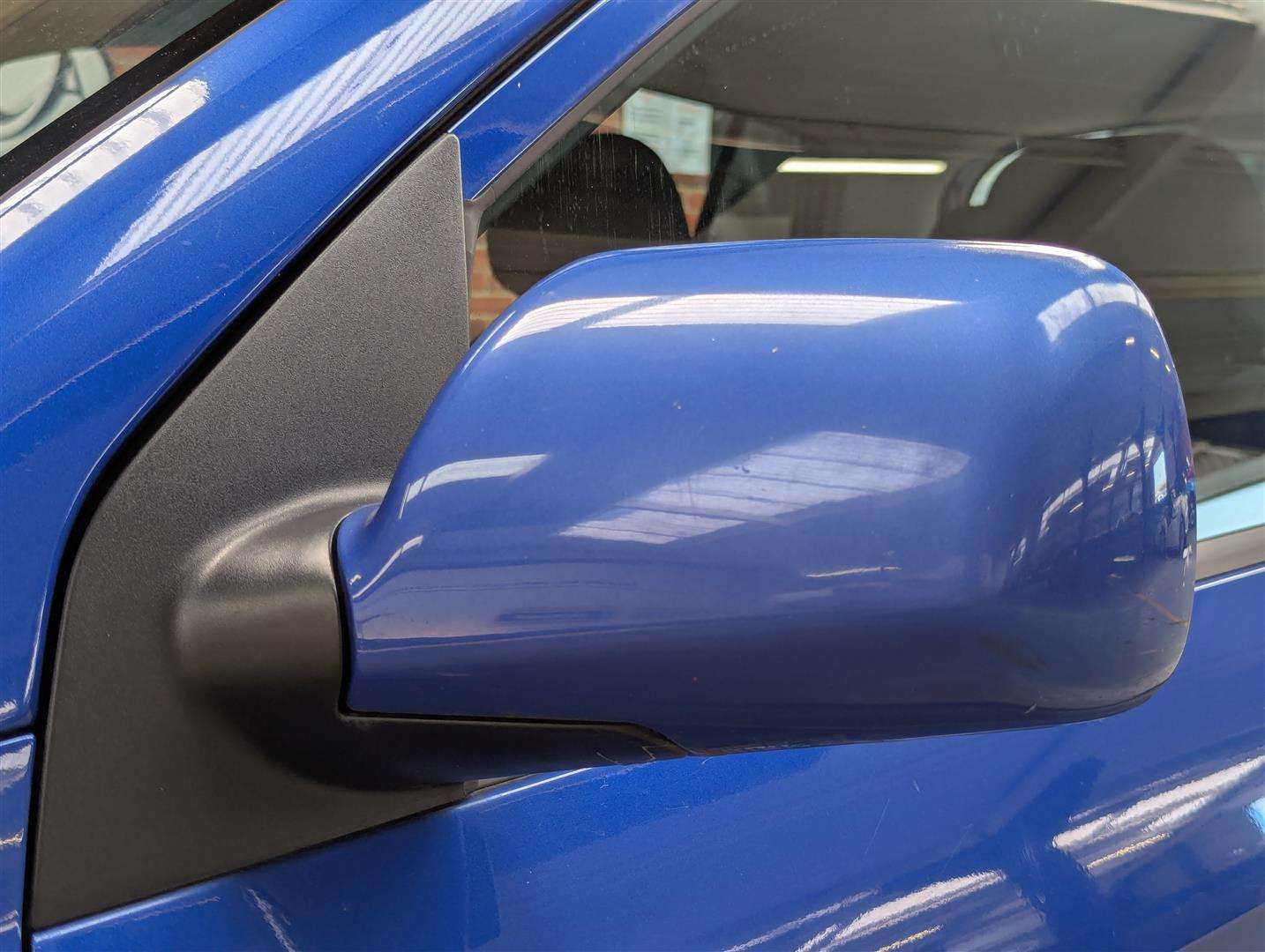 <p>2004 KIA PICANTO SE</p>