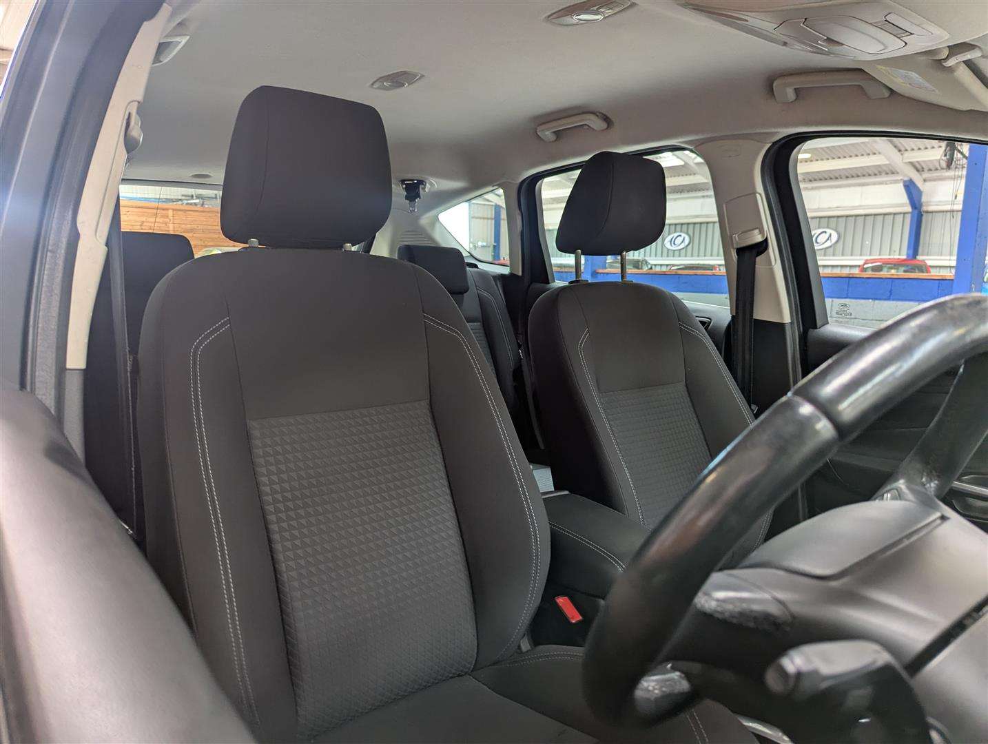 <p>2017 FORD C-MAX ZETEC TDCI</p>