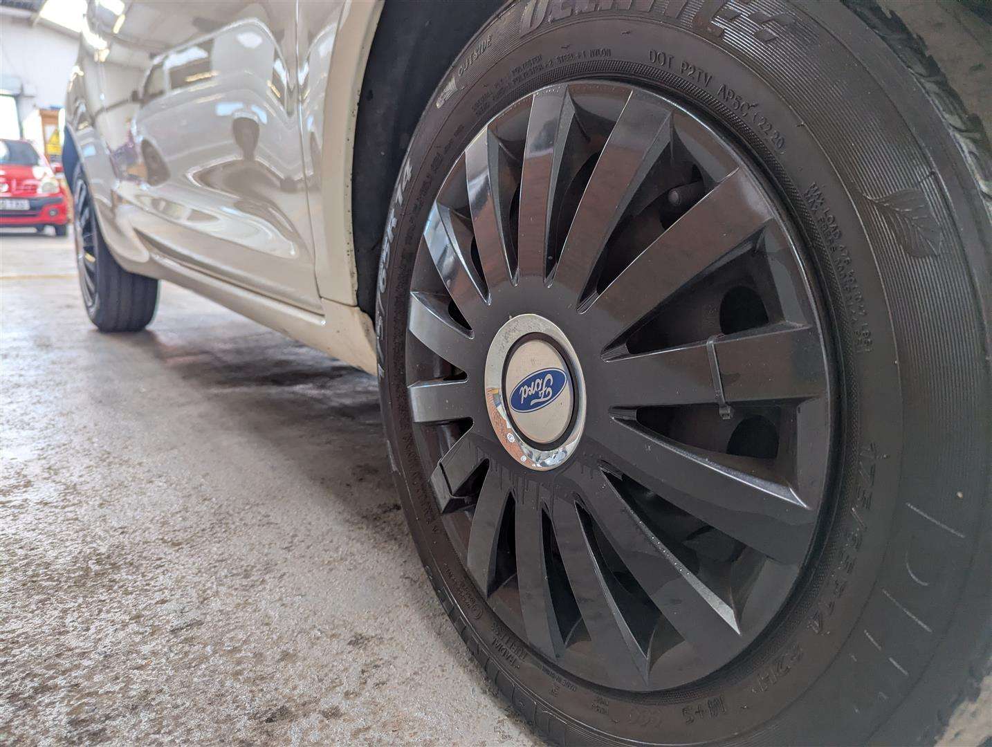 <p>2013 FORD KA EDGE</p>
