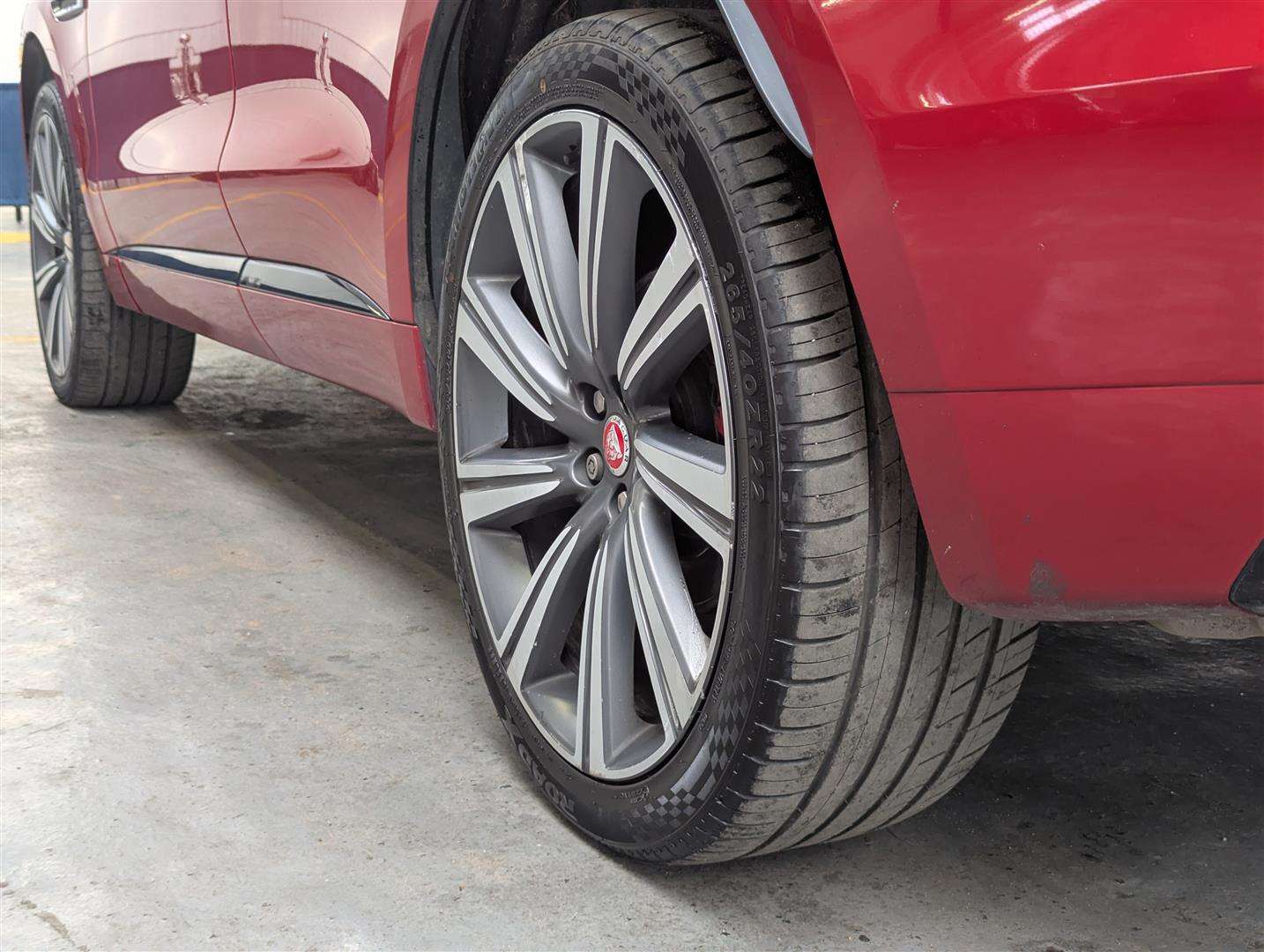 <p>2017 JAGUAR F-PACE V6 S AWD D AUTO</p>