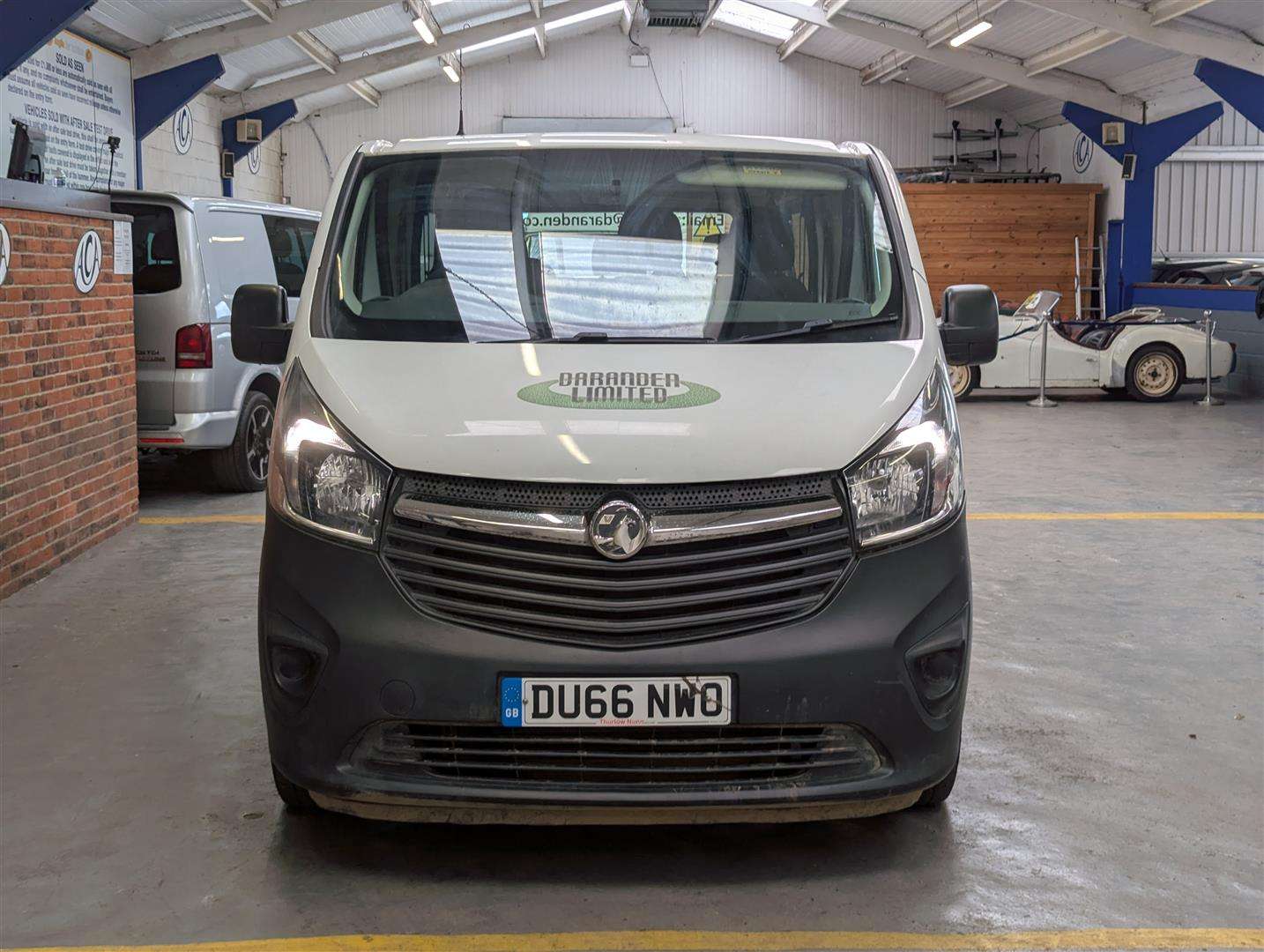 <p>2016 VAUXHALL VIVARO COMBI CDTI S/S</p>