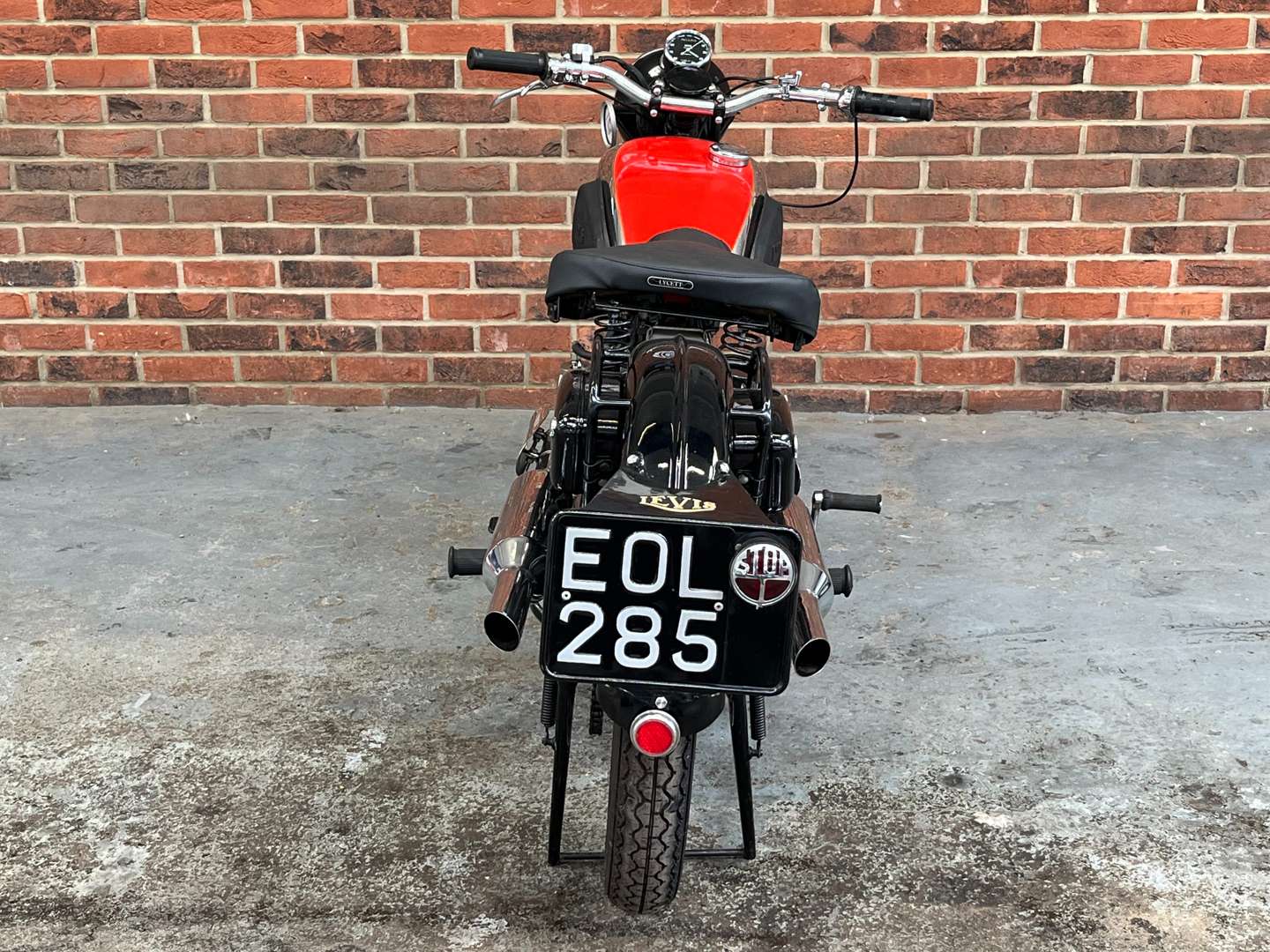 <p>1938 LEVIS MODEL B</p>