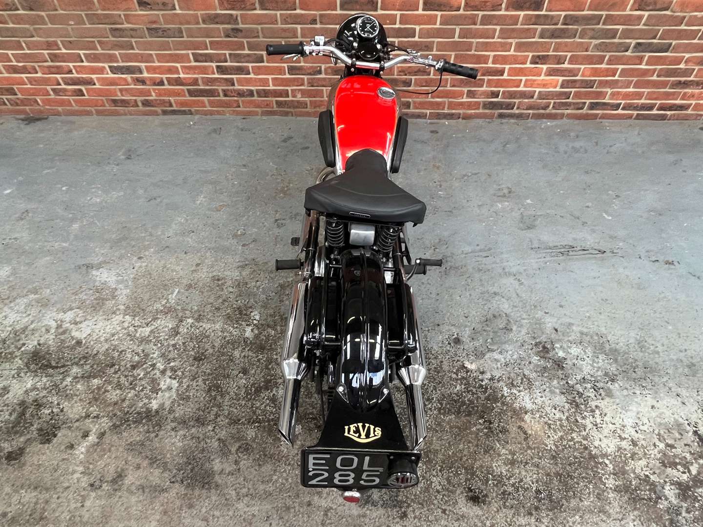 <p>1938 LEVIS MODEL B</p>