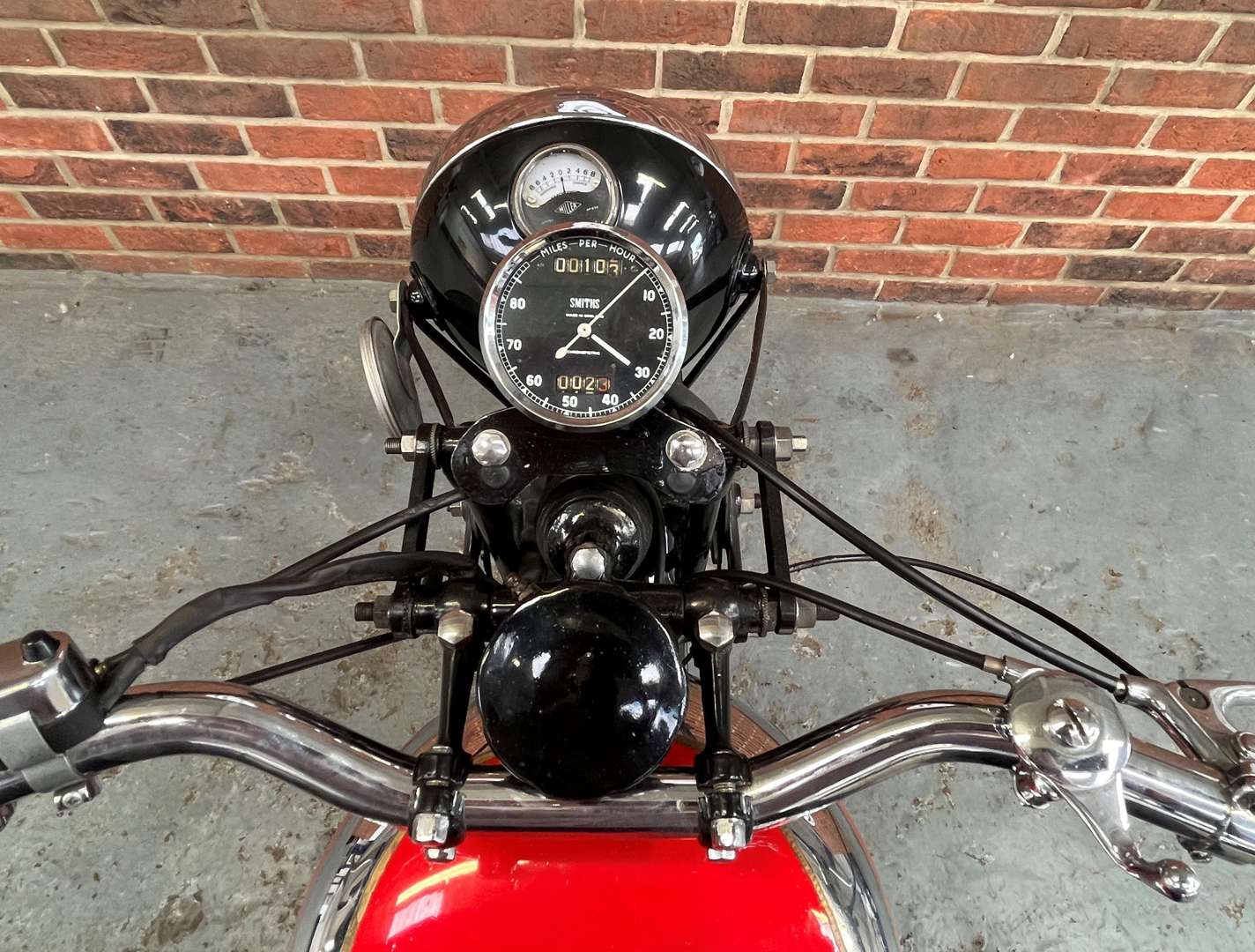 <p>1938 LEVIS MODEL B</p>