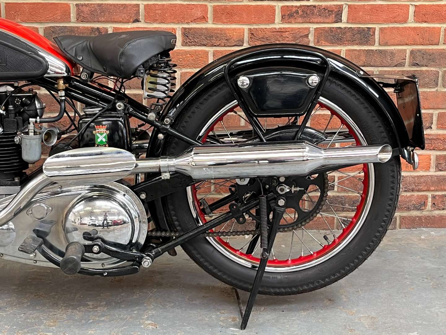 <p>1938 LEVIS MODEL B</p>