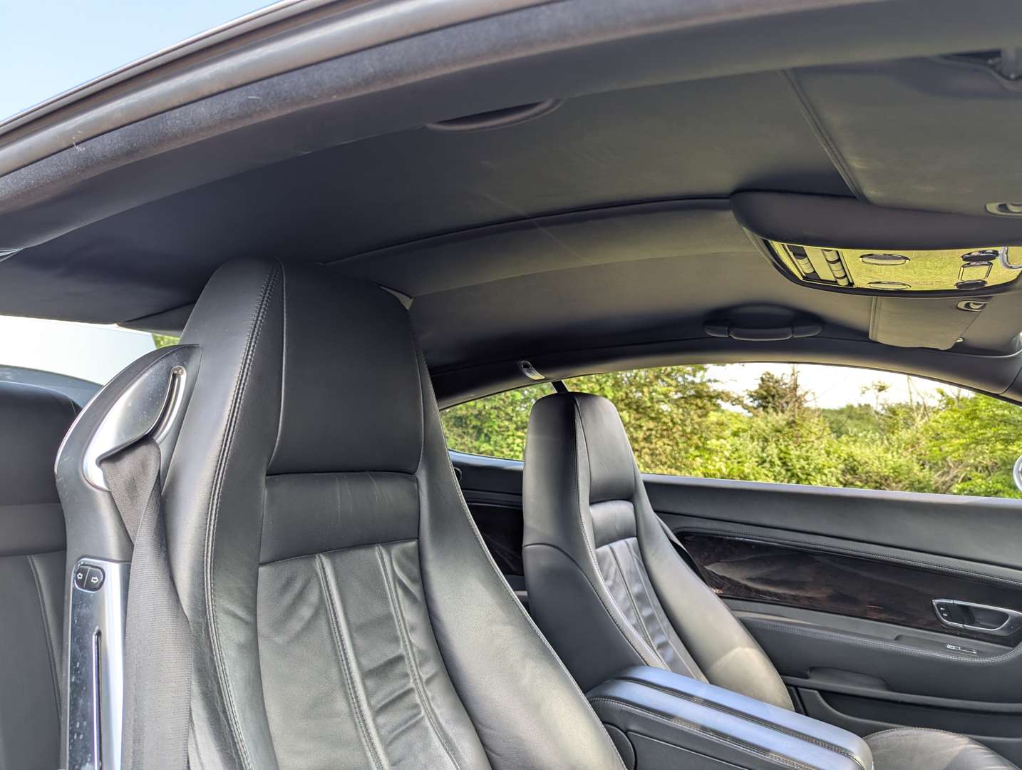 <p>2004 BENTLEY CONTINENTAL GT</p>