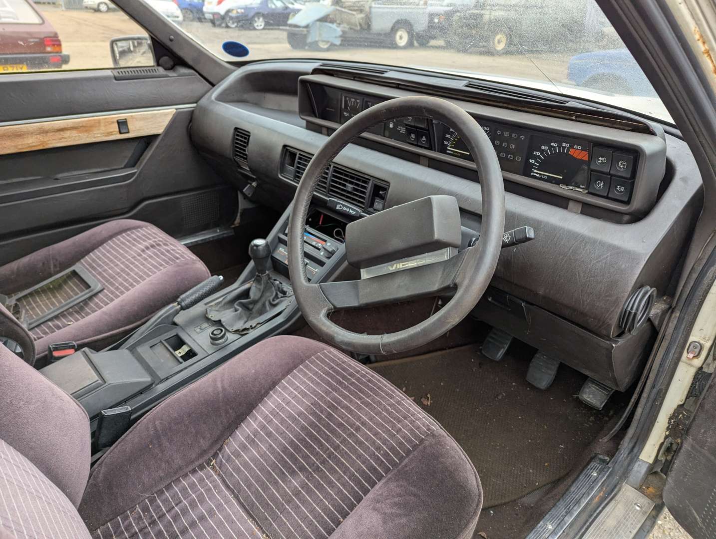 <p>ROVER SDI 2600 V8</p>