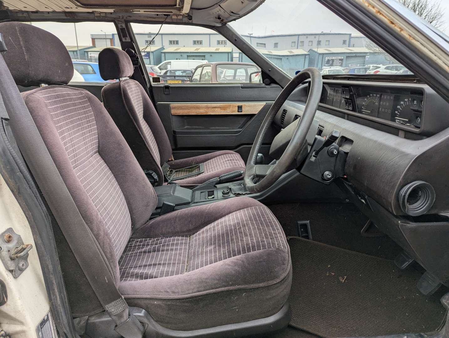 <p>ROVER SDI 2600 V8</p>