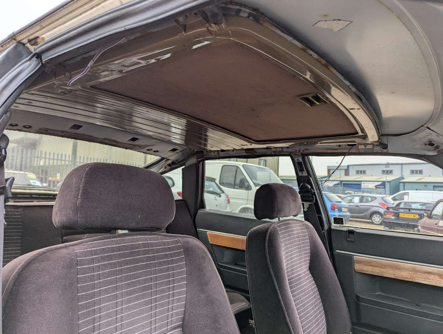 <p>ROVER SDI 2600 V8</p>