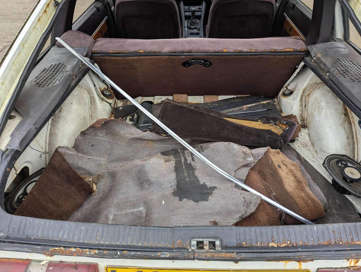 <p>ROVER SDI 2600 V8</p>