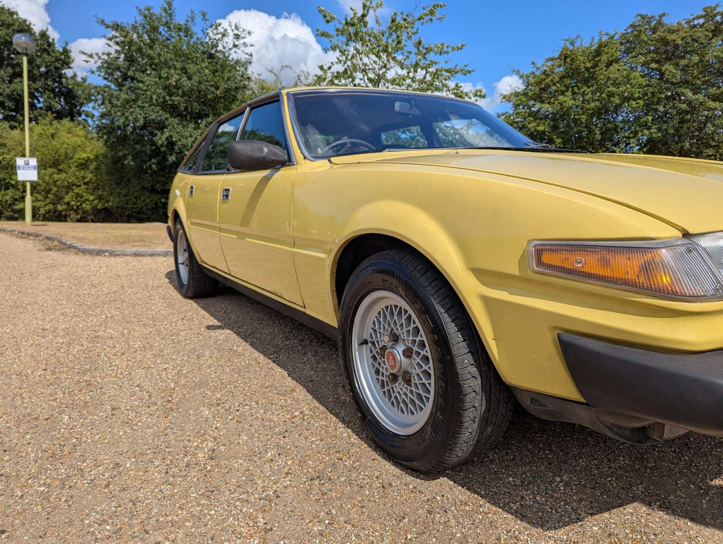 <p>1977 ROVER SD1 3500&nbsp;</p>