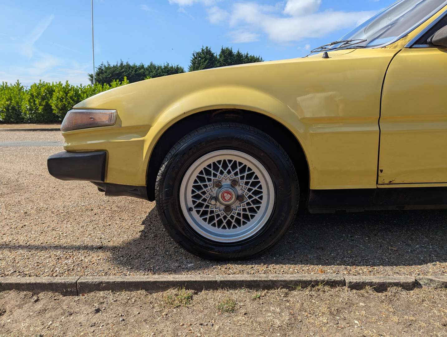 <p>1977 ROVER SD1 3500&nbsp;</p>