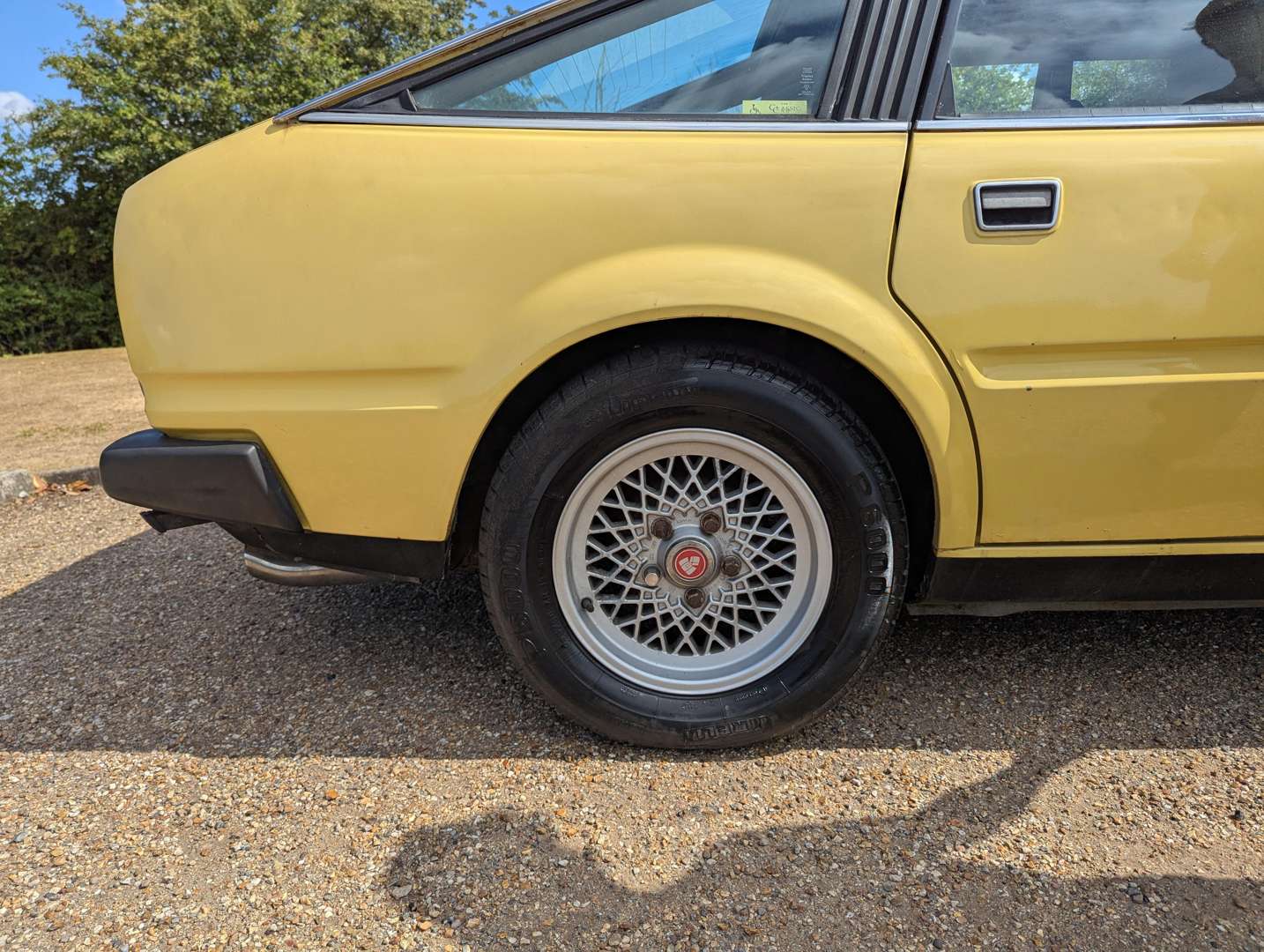 <p>1977 ROVER SD1 3500&nbsp;</p>