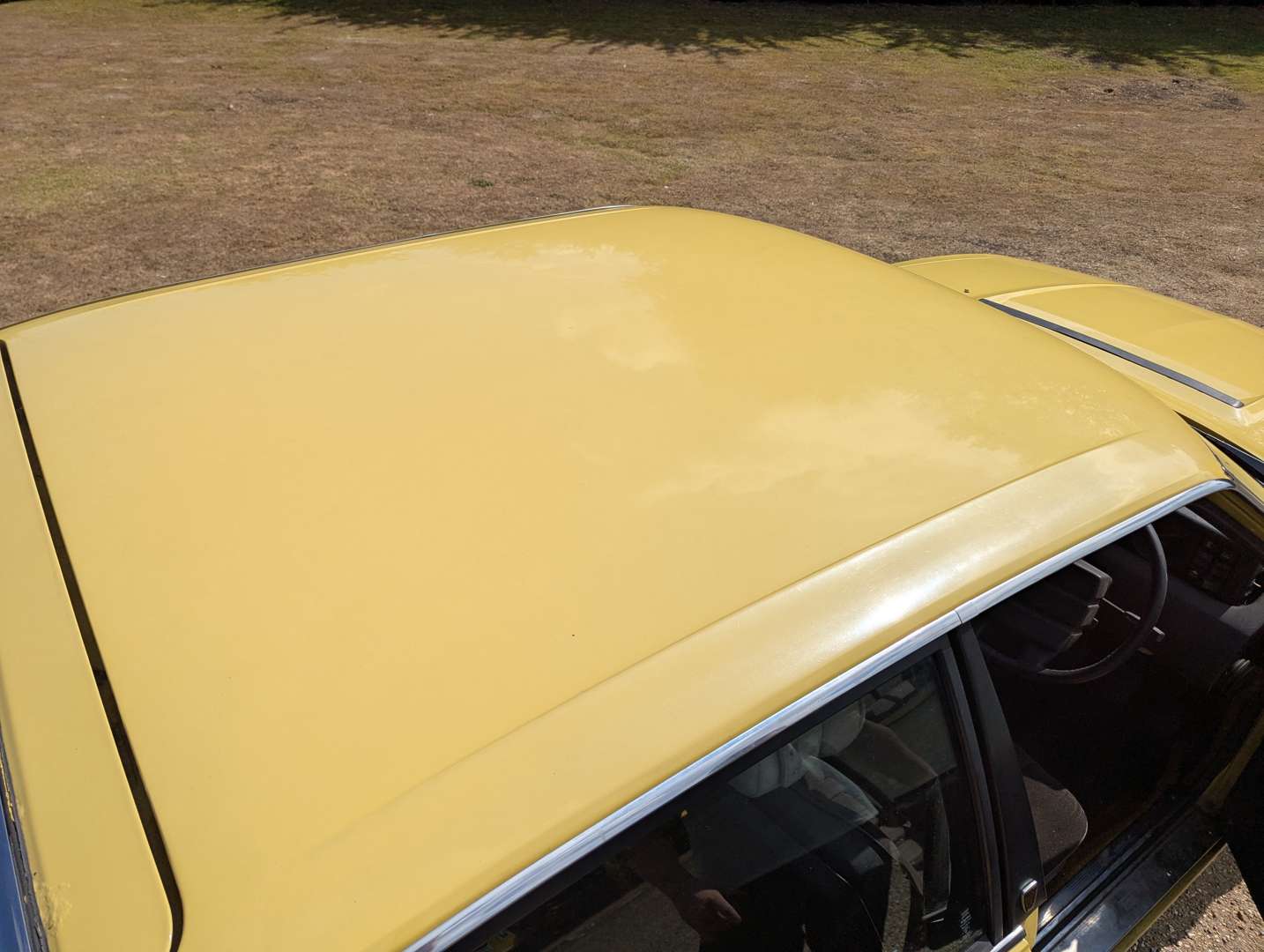 <p>1977 ROVER SD1 3500&nbsp;</p>