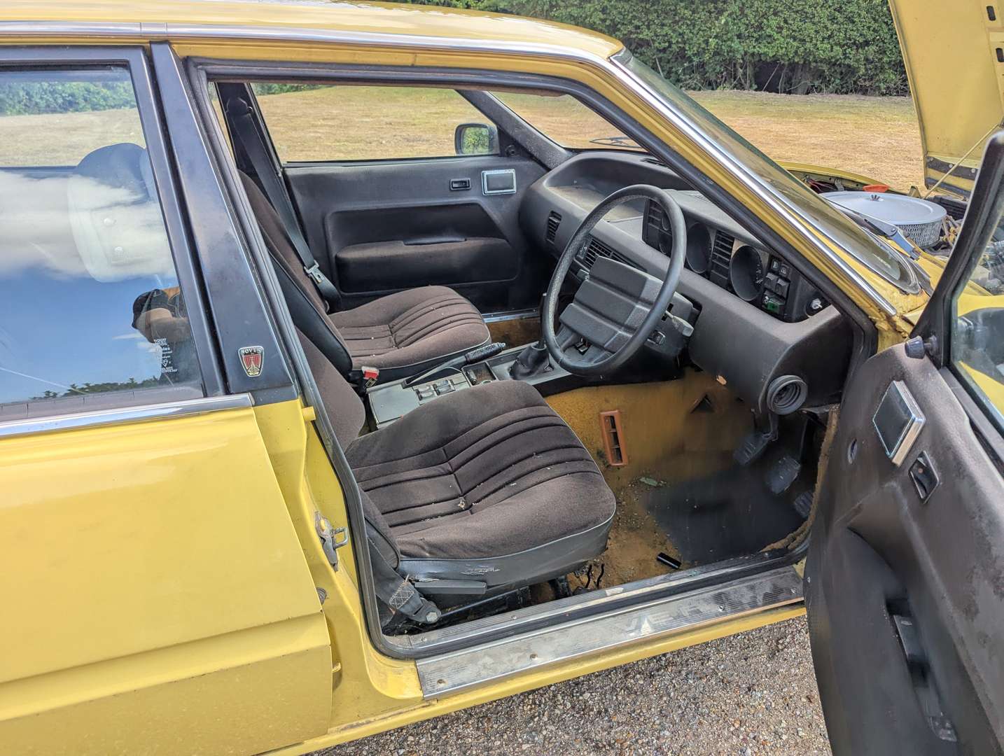 <p>1977 ROVER SD1 3500&nbsp;</p>