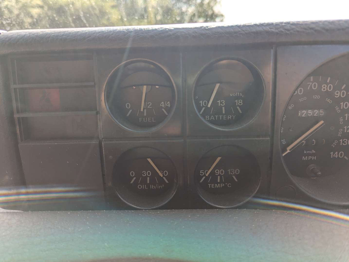 <p>1977 ROVER SD1 3500&nbsp;</p>