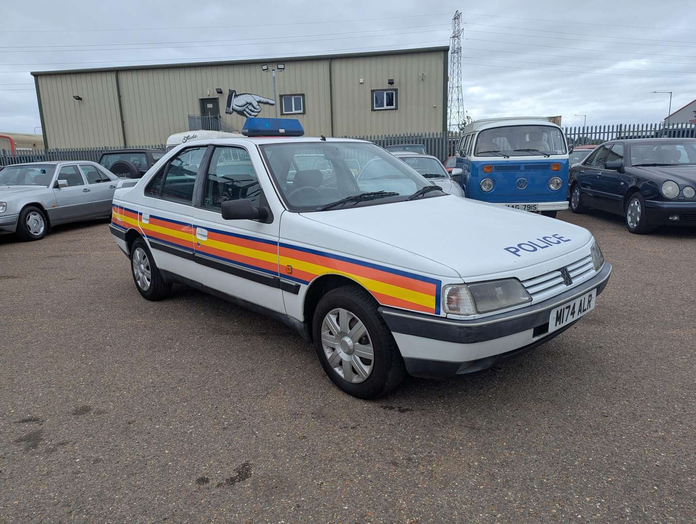<p>1994 PEUGEOT 405 GLX</p>