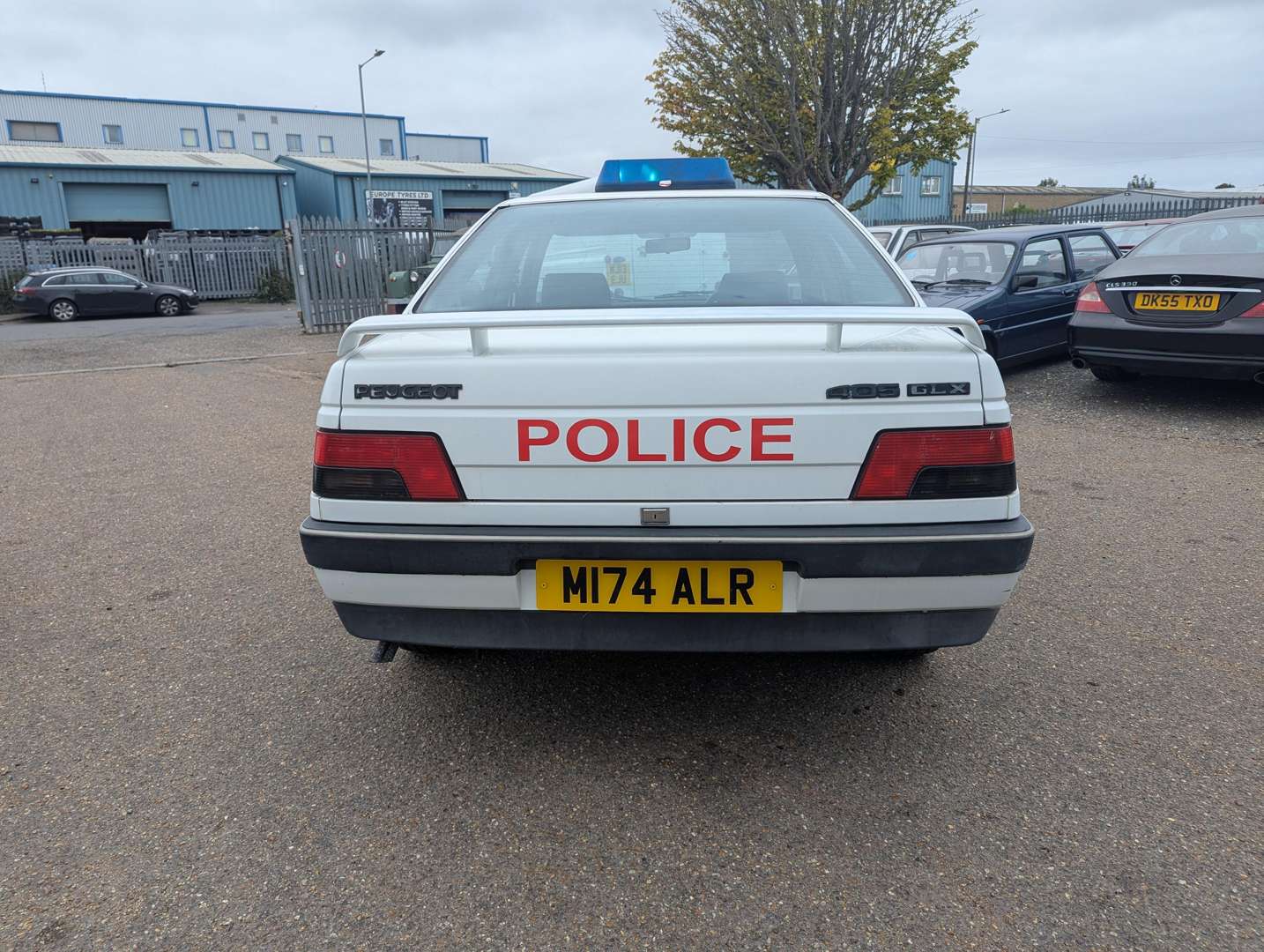 <p>1994 PEUGEOT 405 GLX</p>