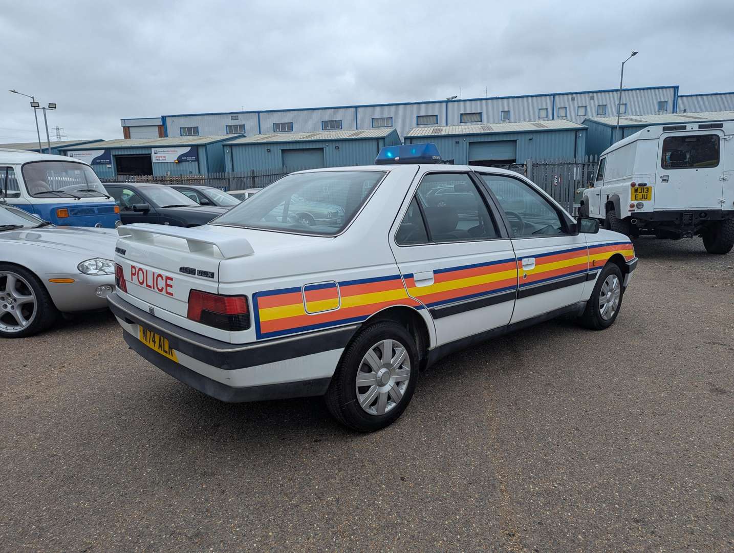 <p>1994 PEUGEOT 405 GLX</p>