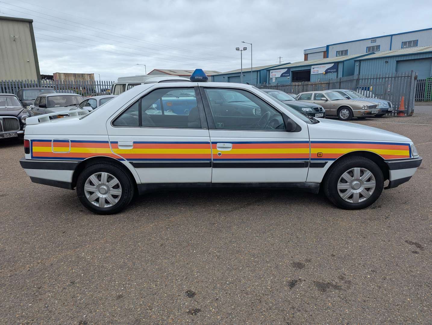 <p>1994 PEUGEOT 405 GLX</p>