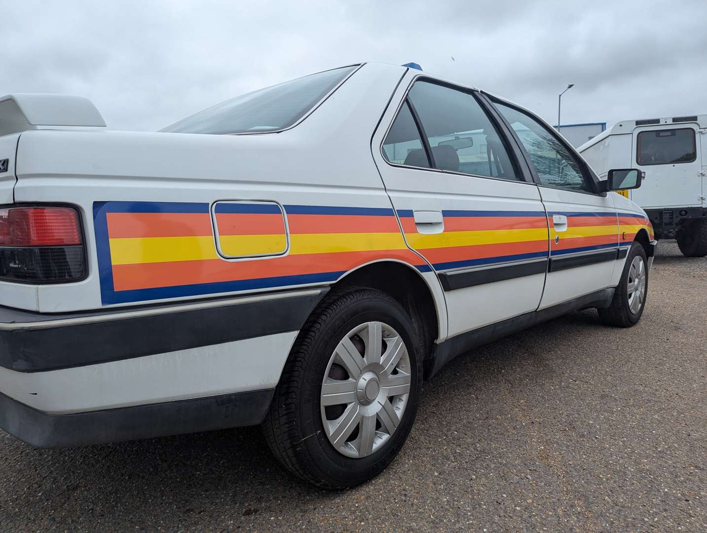 <p>1994 PEUGEOT 405 GLX</p>