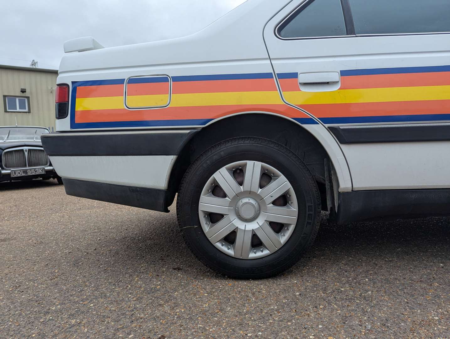 <p>1994 PEUGEOT 405 GLX</p>