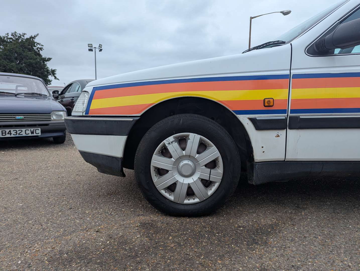 <p>1994 PEUGEOT 405 GLX</p>