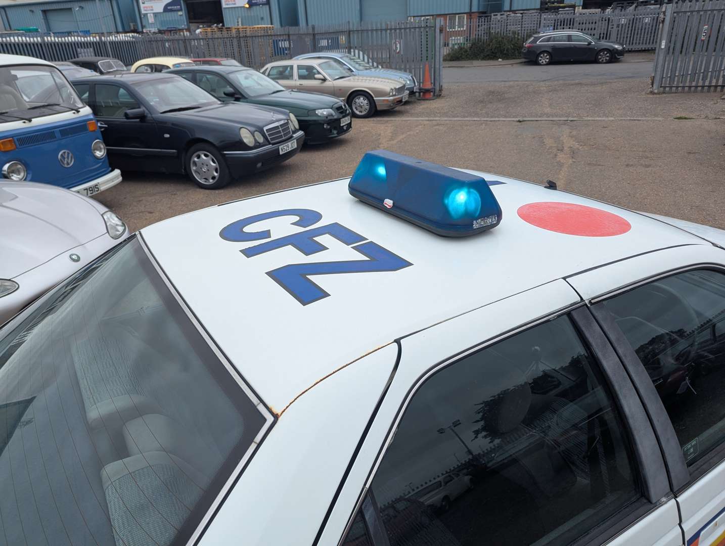 <p>1994 PEUGEOT 405 GLX</p>