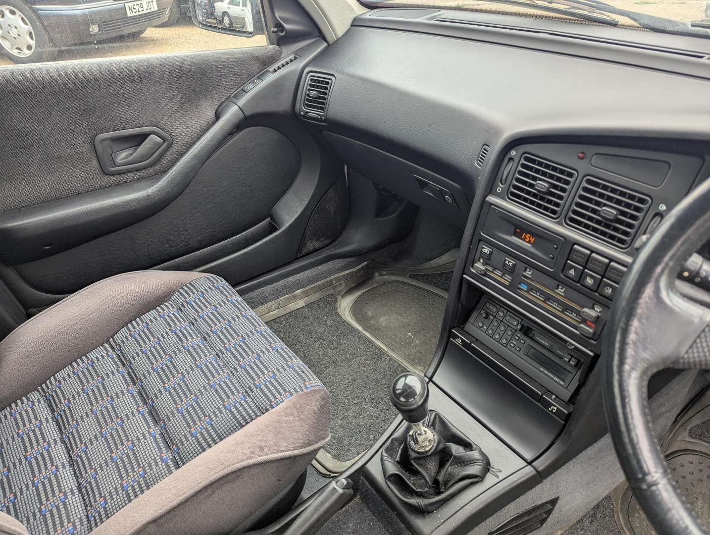 <p>1994 PEUGEOT 405 GLX</p>