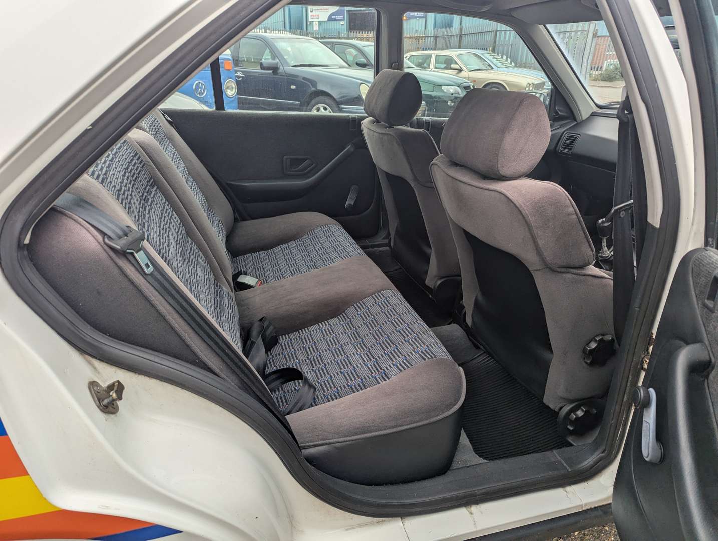 <p>1994 PEUGEOT 405 GLX</p>