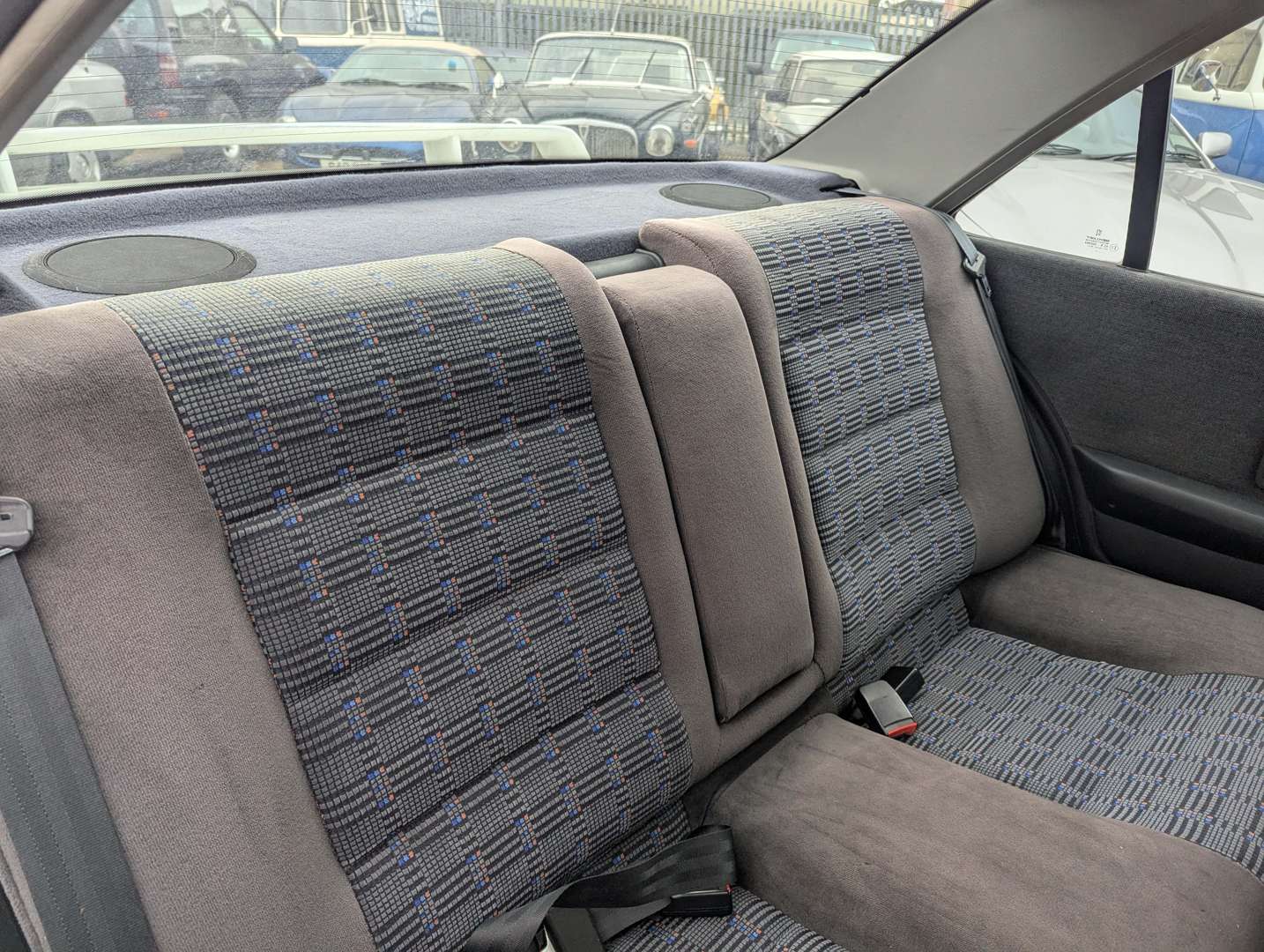 <p>1994 PEUGEOT 405 GLX</p>